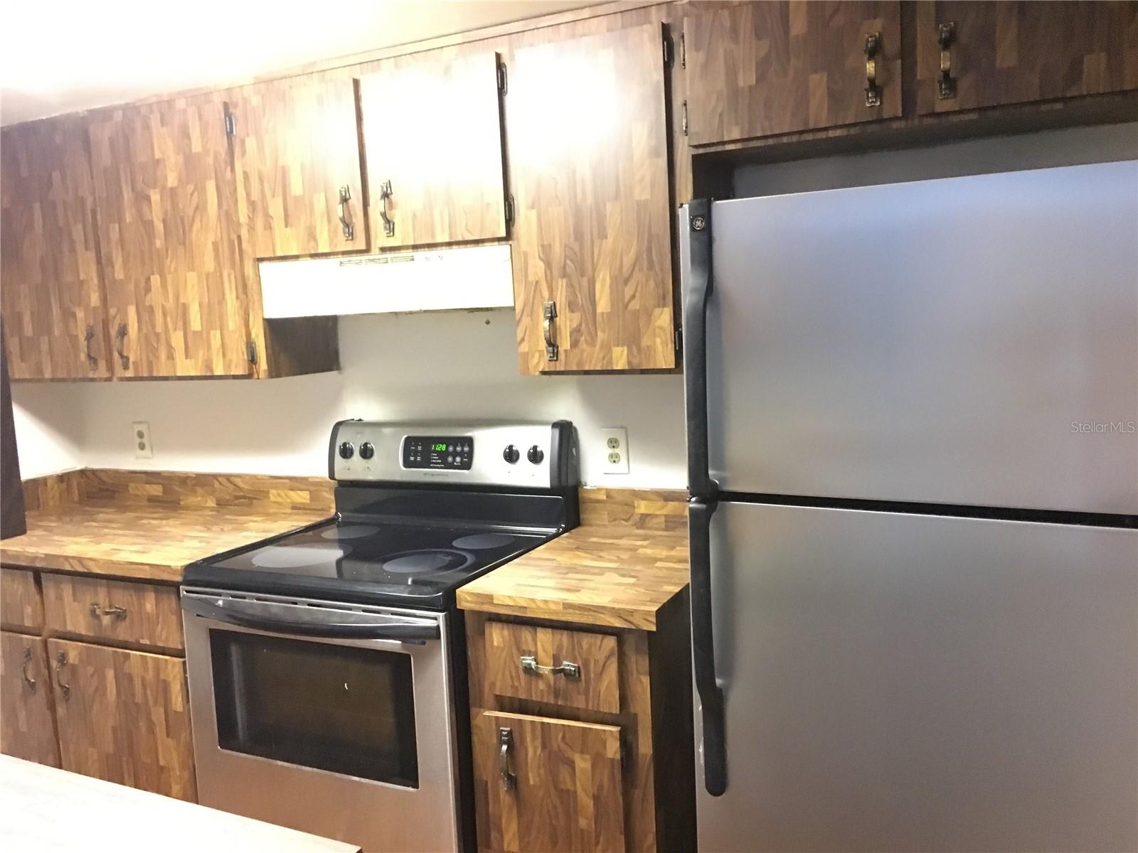 Image 3 of 6 For 4502 Lighthouse Circle