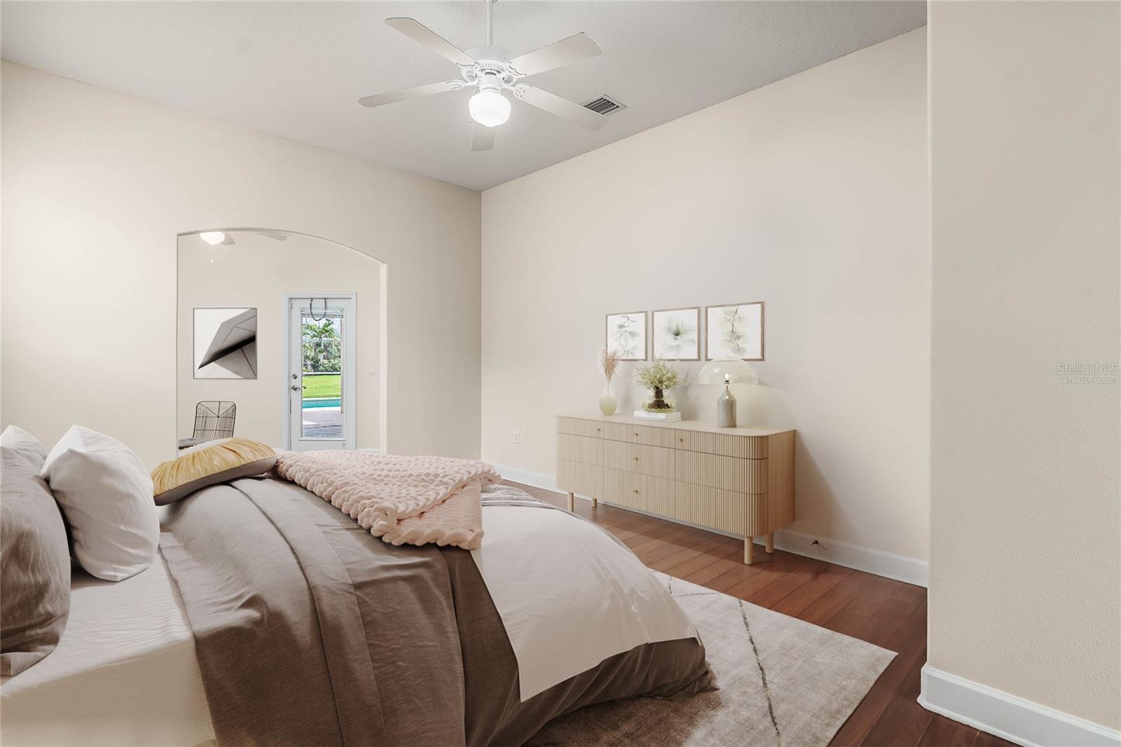 Listing photo id 16 for 3620 Chardonnay Drive