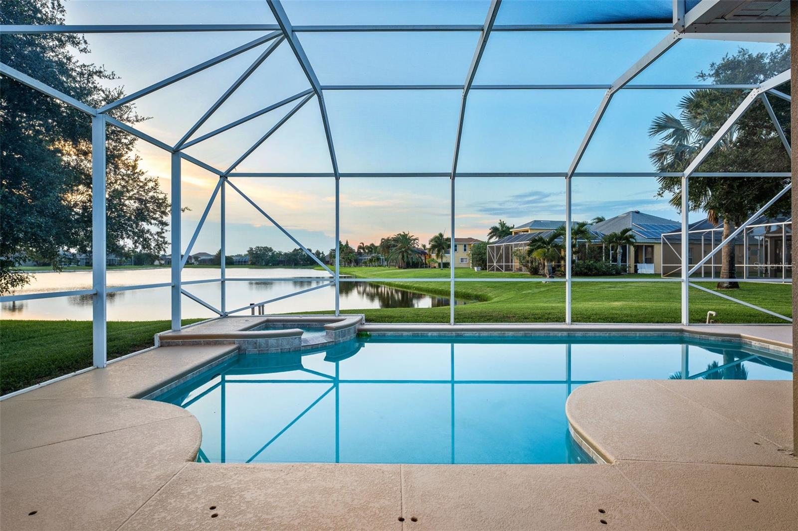 Listing photo id 2 for 3620 Chardonnay Drive