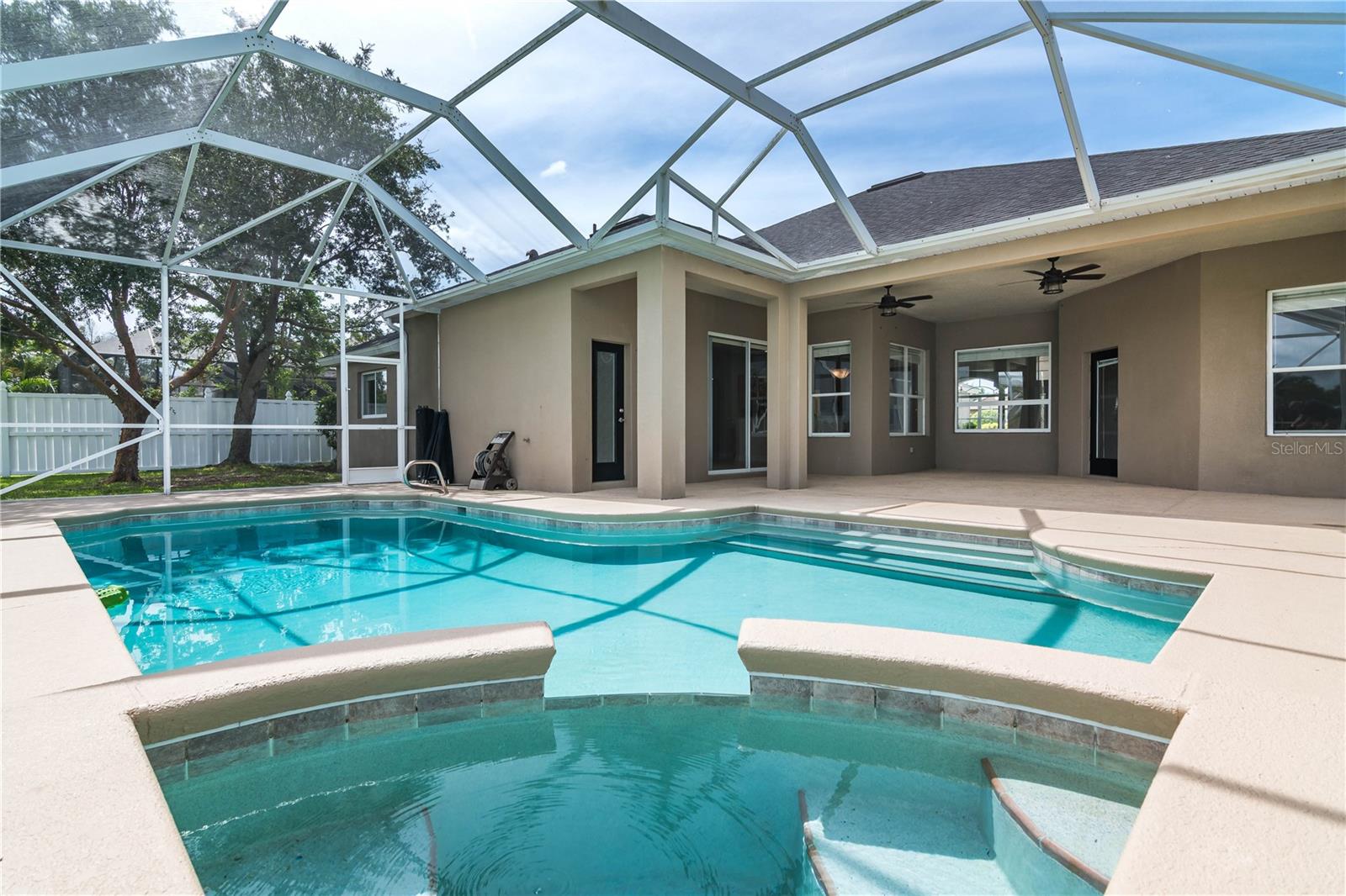 Listing photo id 52 for 3620 Chardonnay Drive