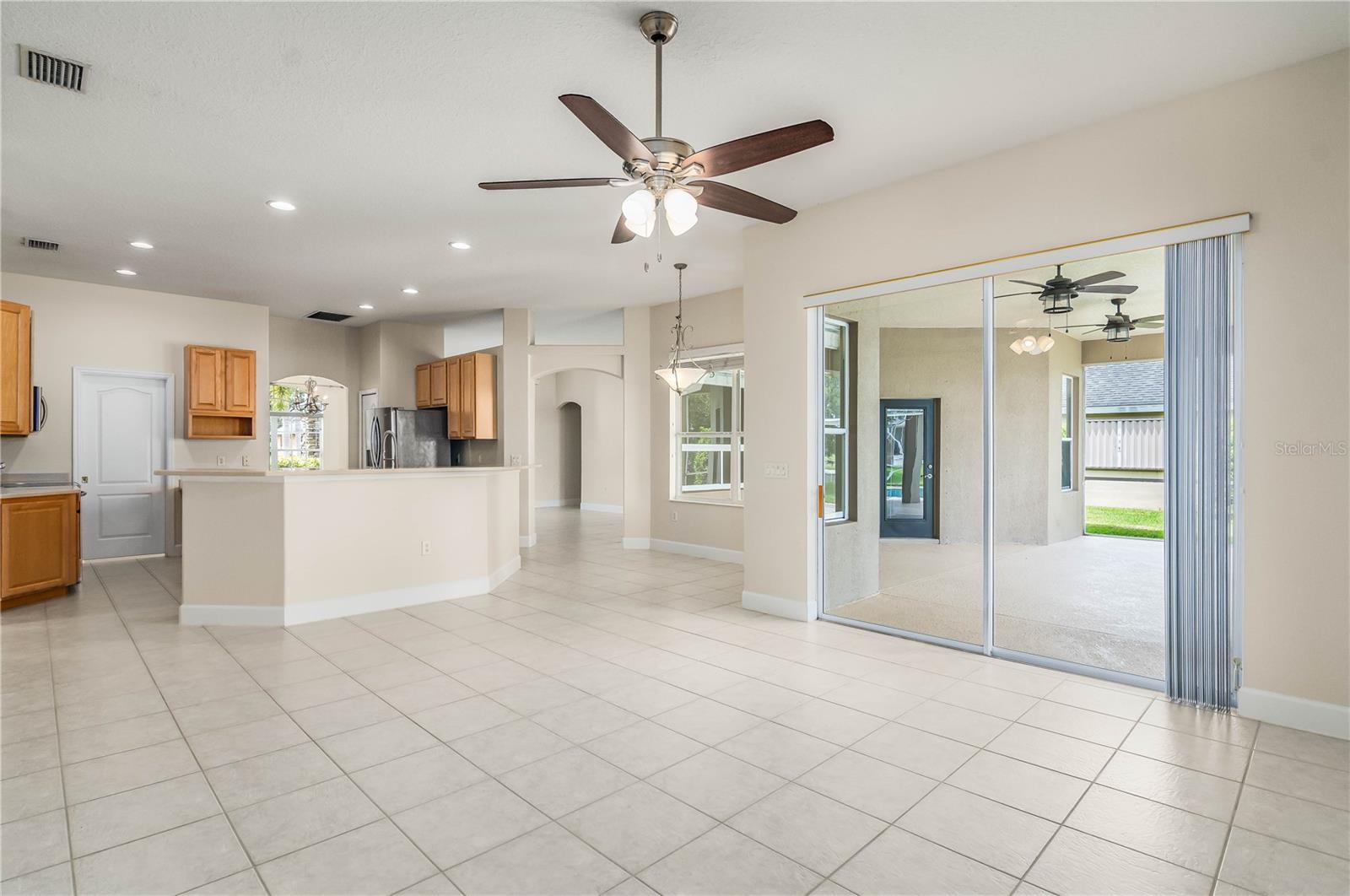 Listing photo id 59 for 3620 Chardonnay Drive