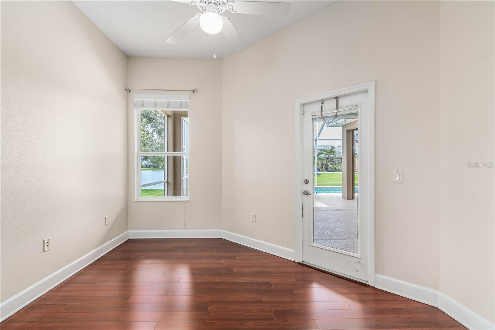 Listing photo id 64 for 3620 Chardonnay Drive
