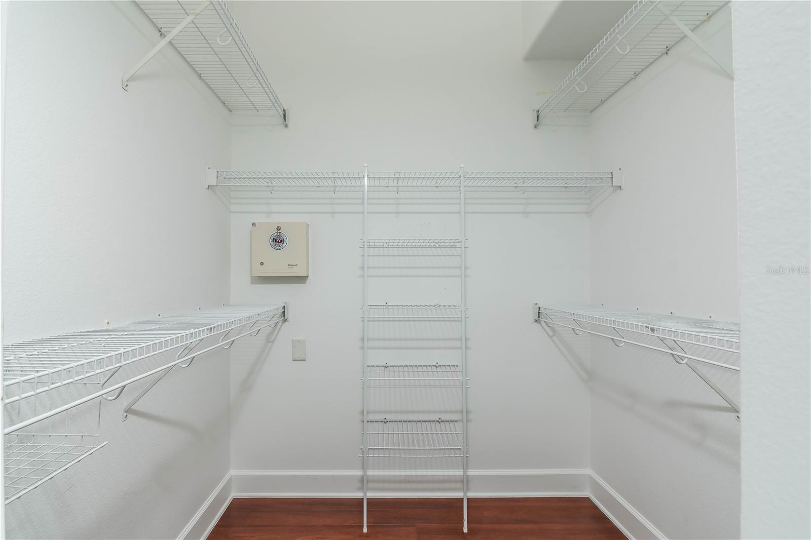 Listing photo id 65 for 3620 Chardonnay Drive