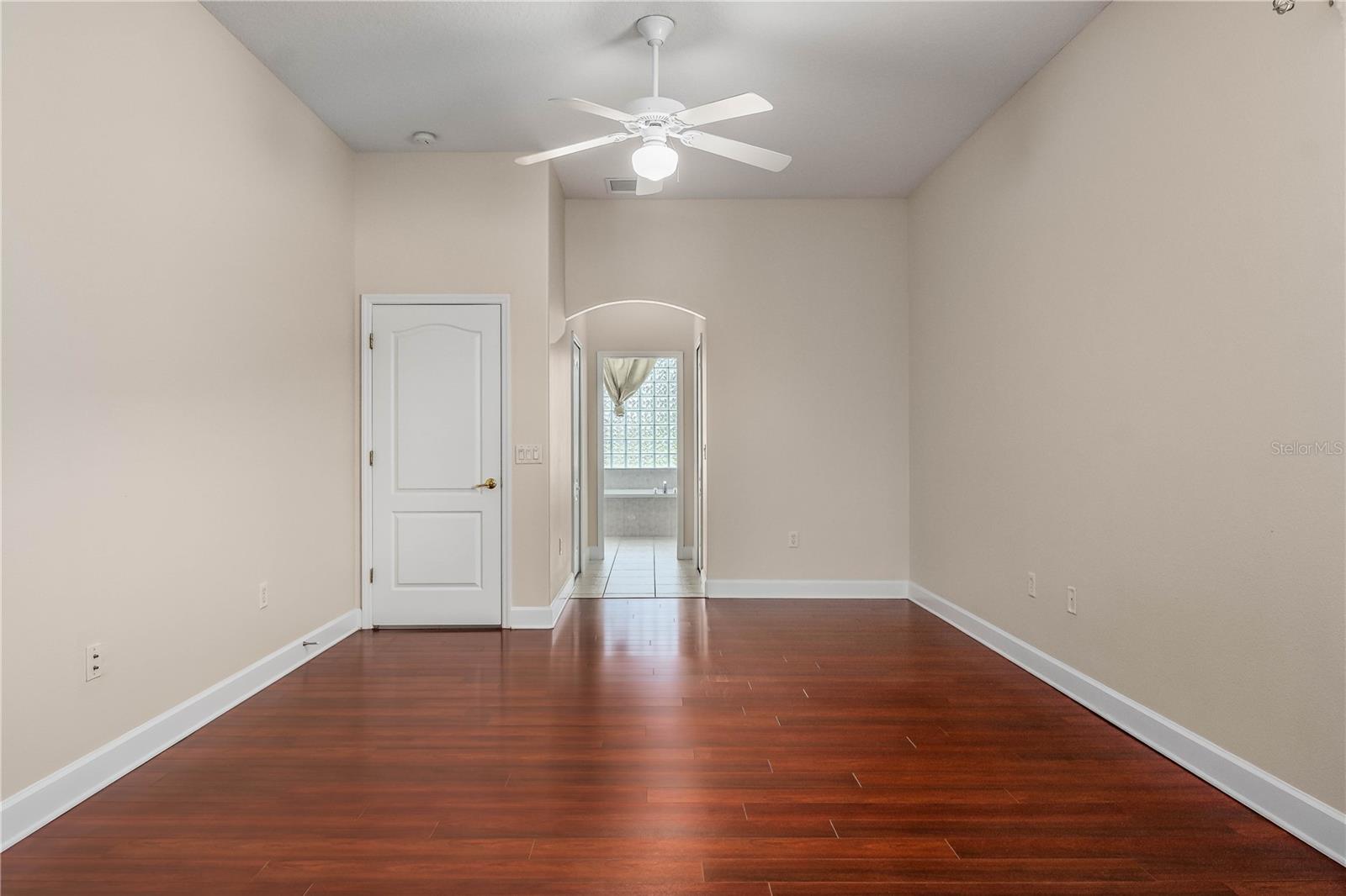 Listing photo id 66 for 3620 Chardonnay Drive