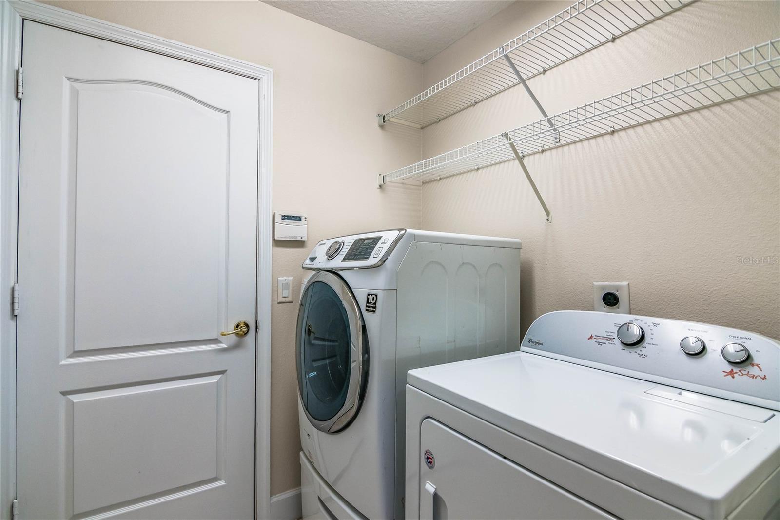 Listing photo id 71 for 3620 Chardonnay Drive