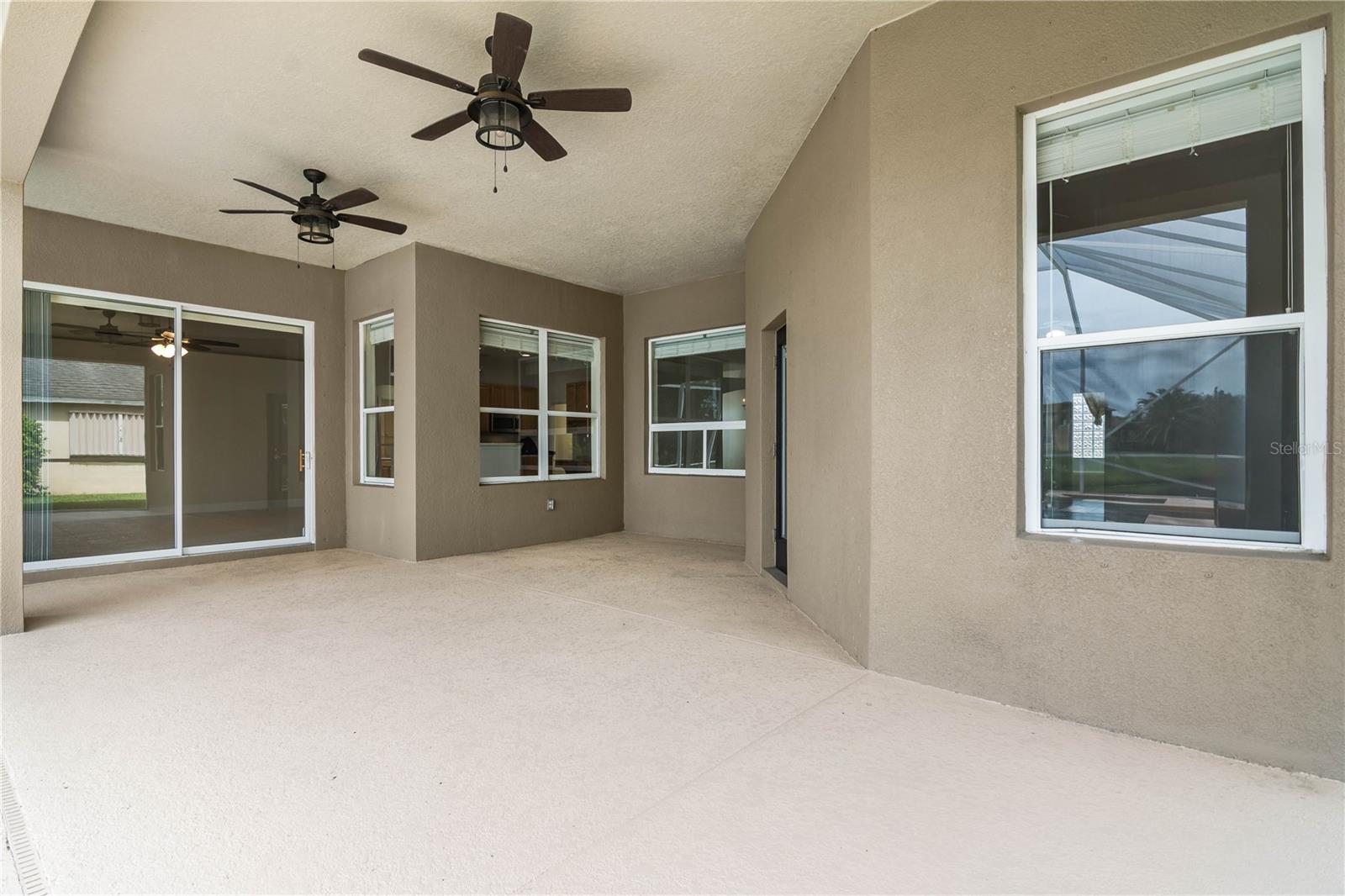 Listing photo id 72 for 3620 Chardonnay Drive