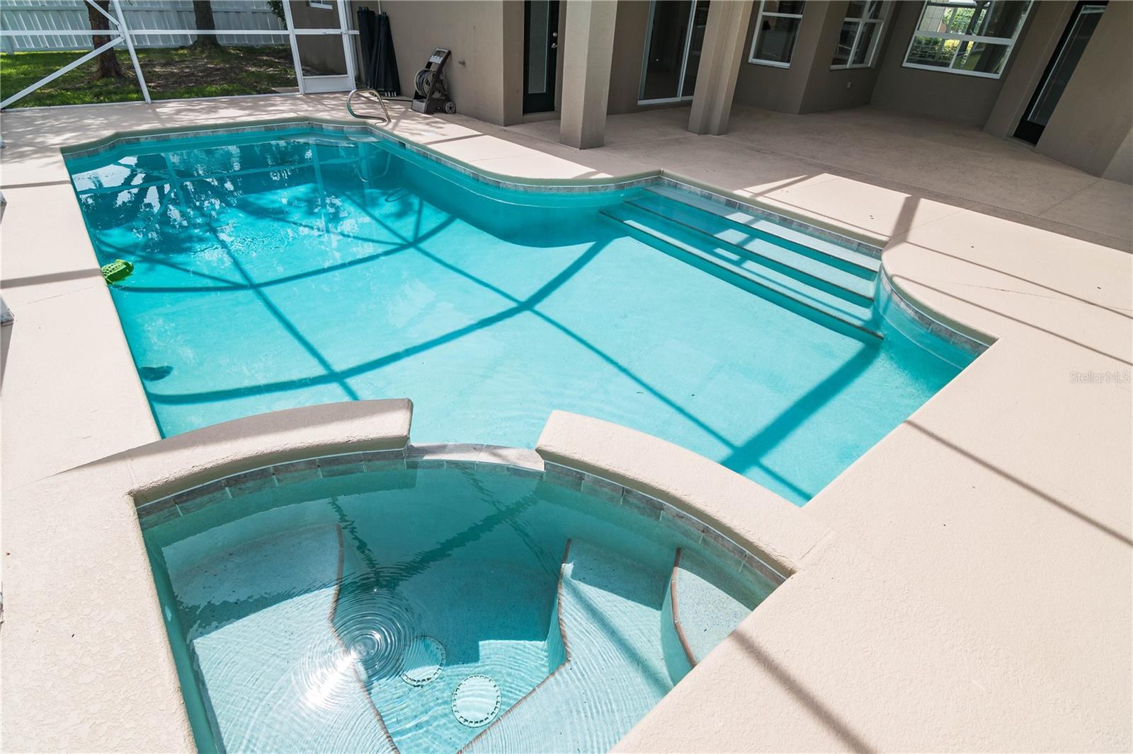 Listing photo id 76 for 3620 Chardonnay Drive