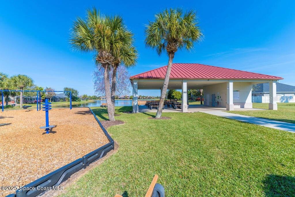 Listing photo id 82 for 3620 Chardonnay Drive