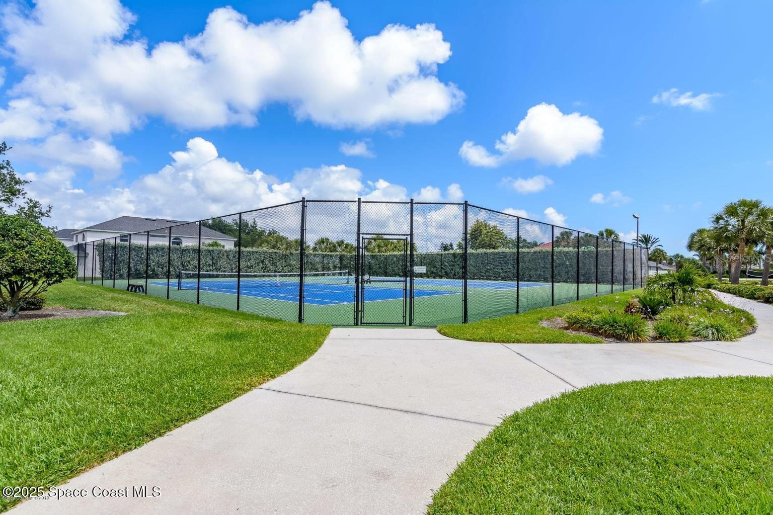 Listing photo id 88 for 3620 Chardonnay Drive