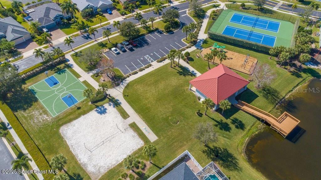 Listing photo id 92 for 3620 Chardonnay Drive