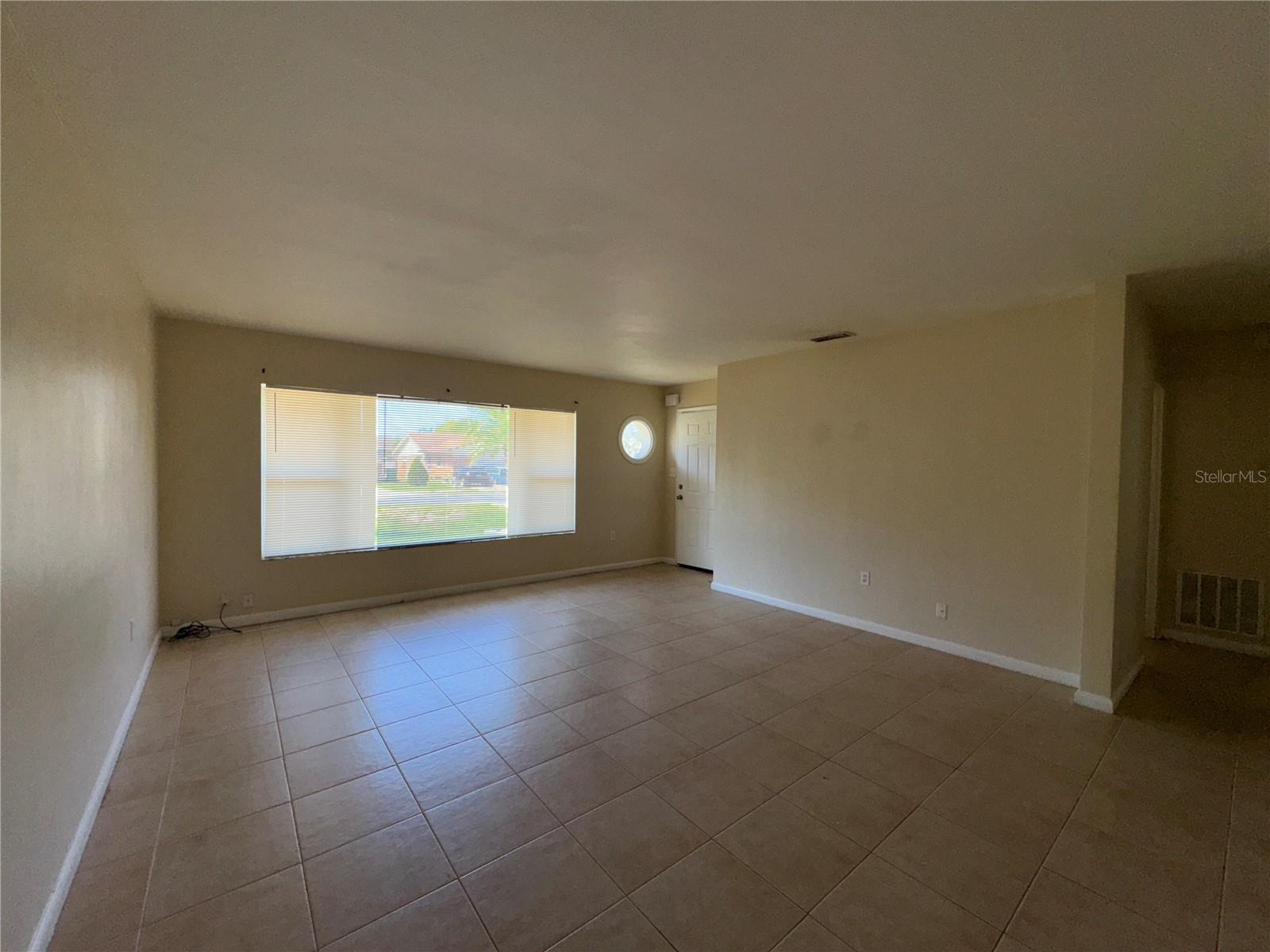 Image 19 of 23 For 881 Church Avenue