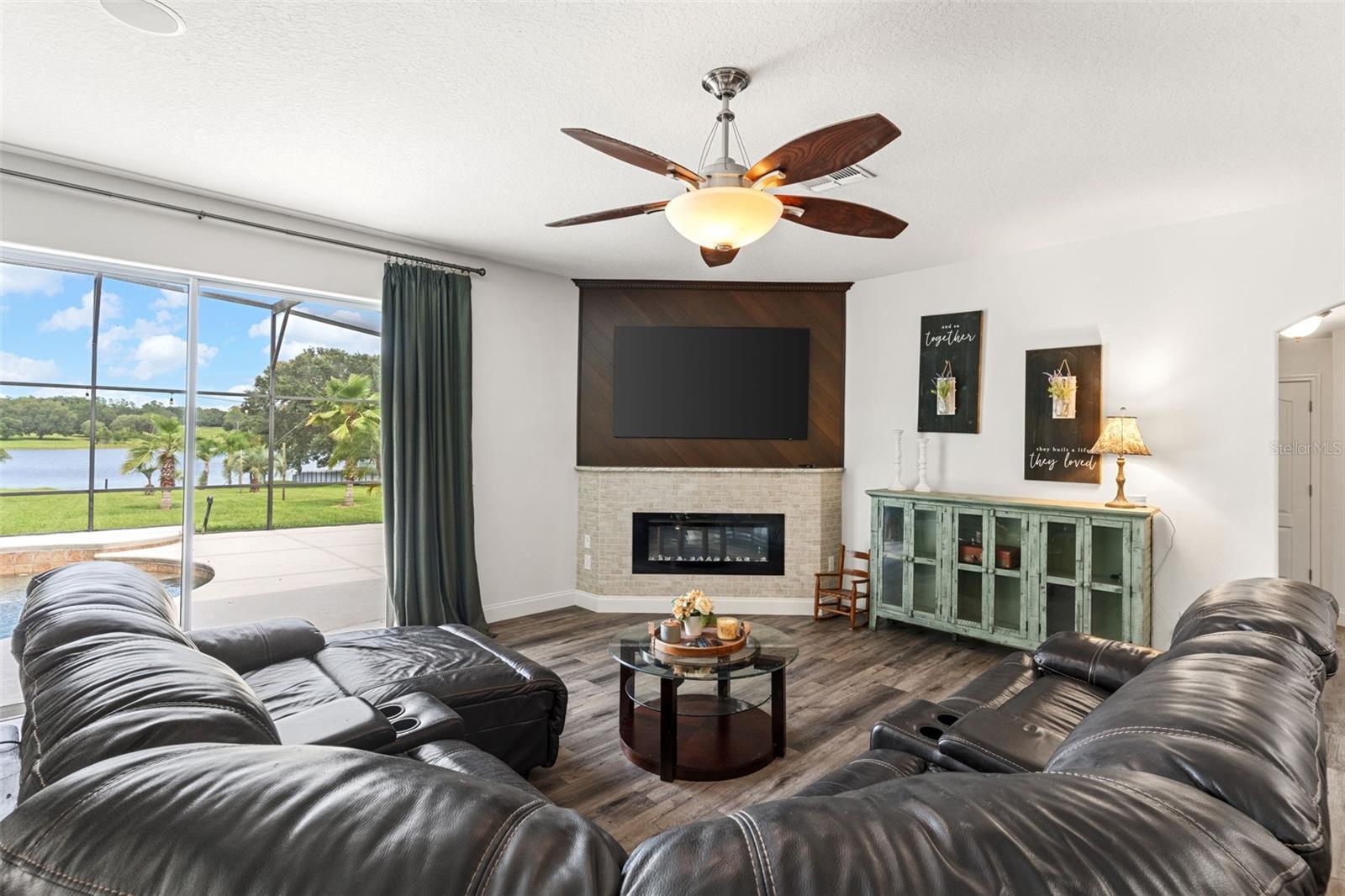 Image 13 of 45 For 10701 Dark Water Court