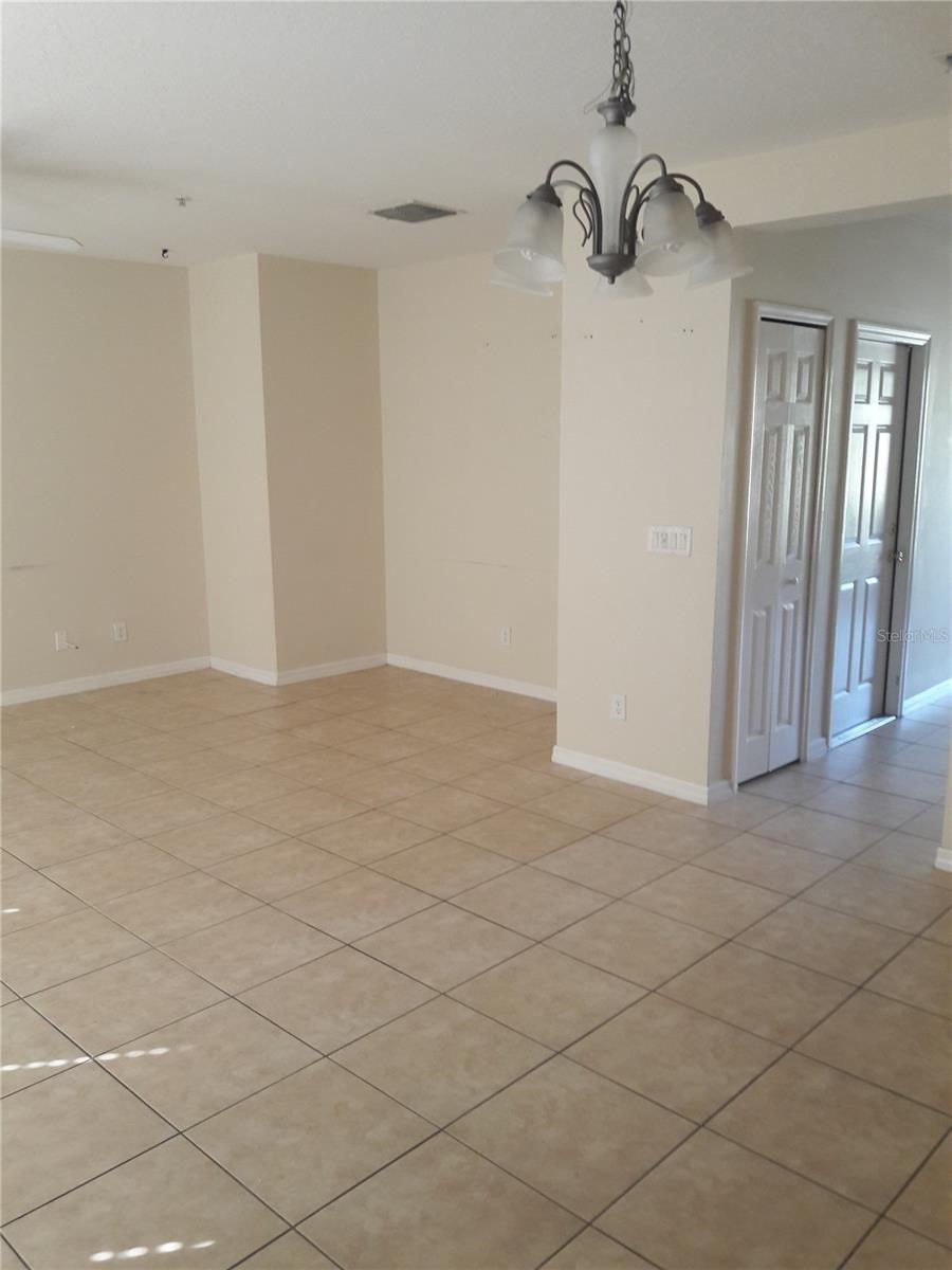 Image 7 of 11 For 9810 Tivoli Villa Drive