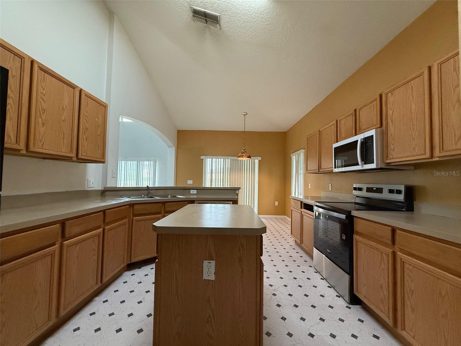 Image 12 of 13 For 439 Churchill Court