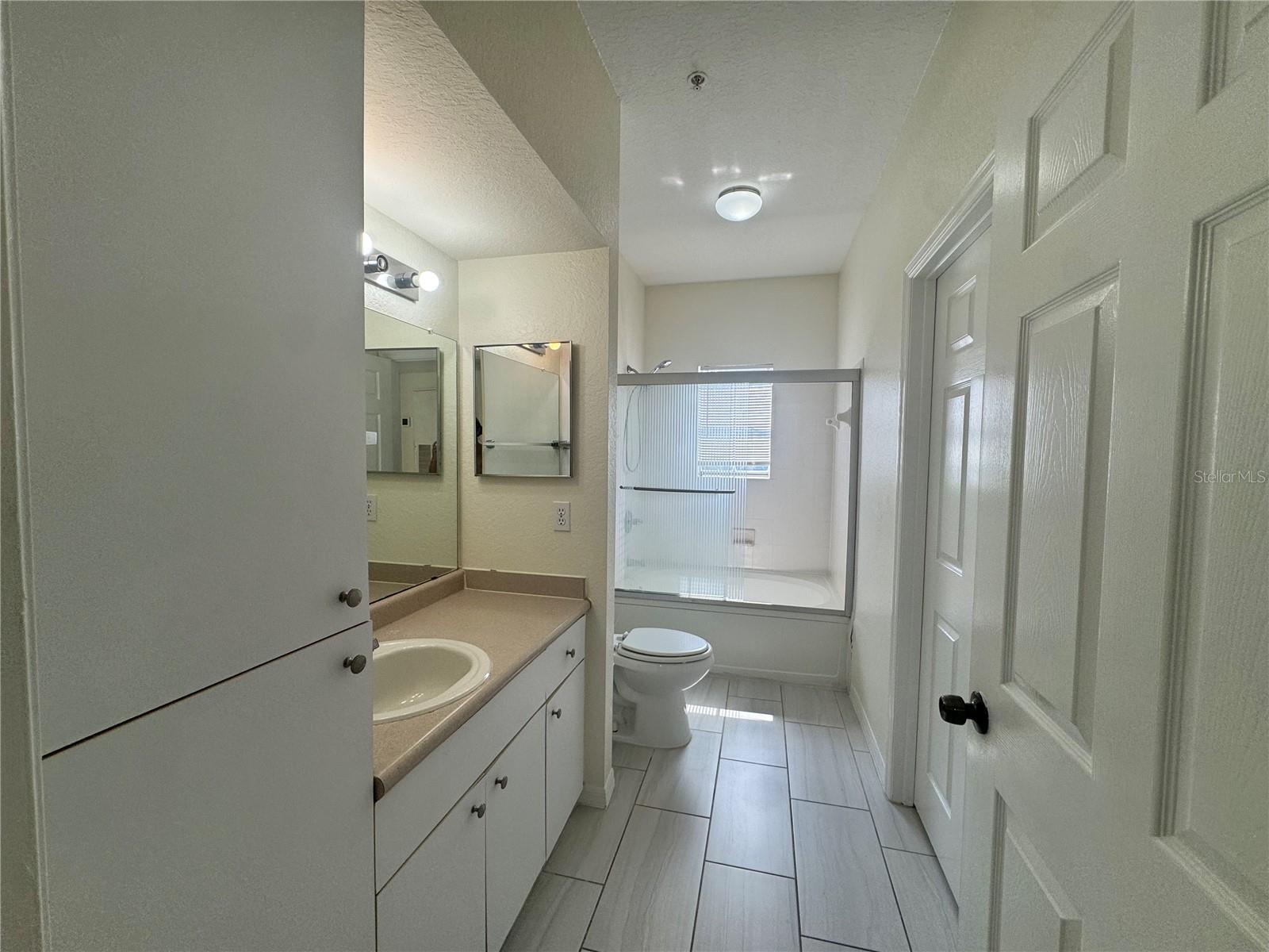 Image 8 of 21 For 5156 City Street 118