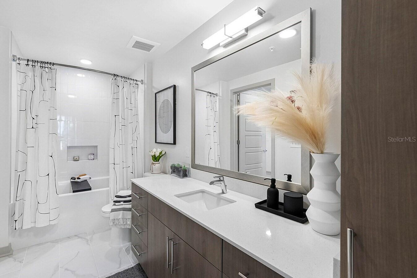 Image 13 of 30 For 425 Centerpointe Circle B2.1