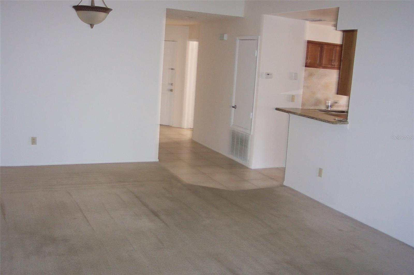 Image 5 of 11 For 7851 Sugar View Court 7851