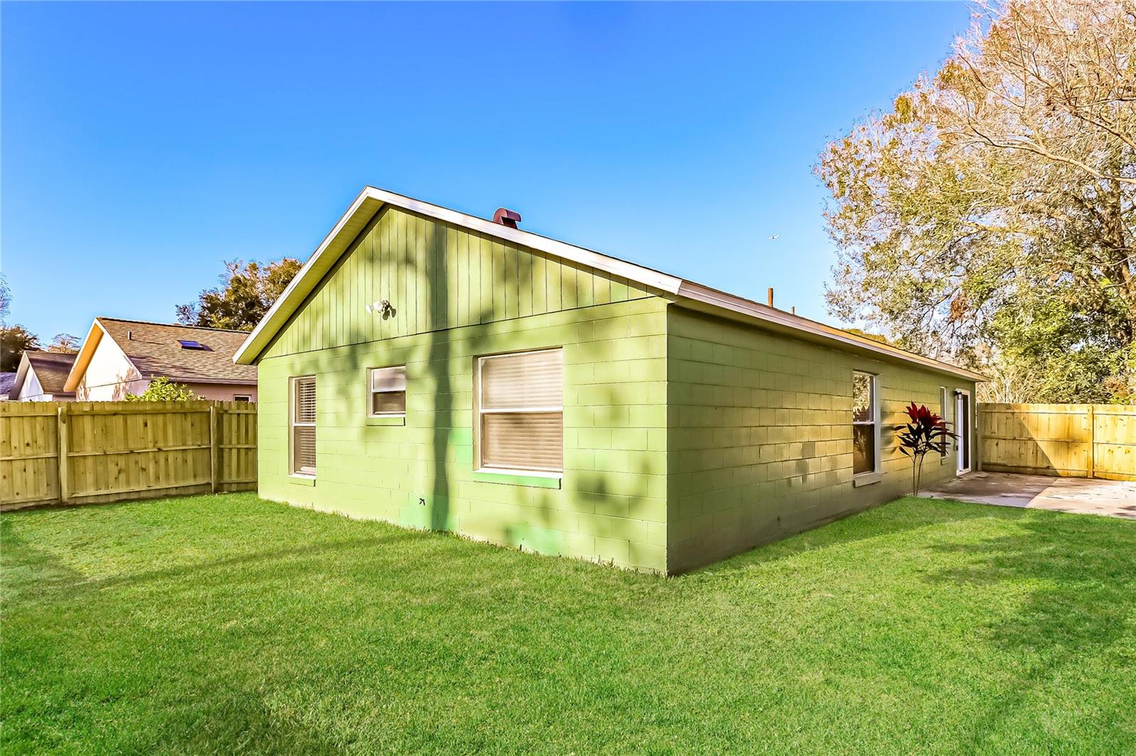 Image 15 of 16 For 1725 Durock Court