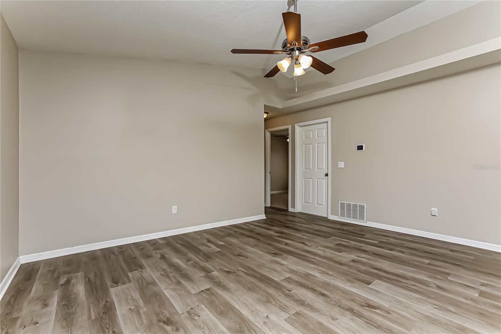 Image 4 of 16 For 1725 Durock Court