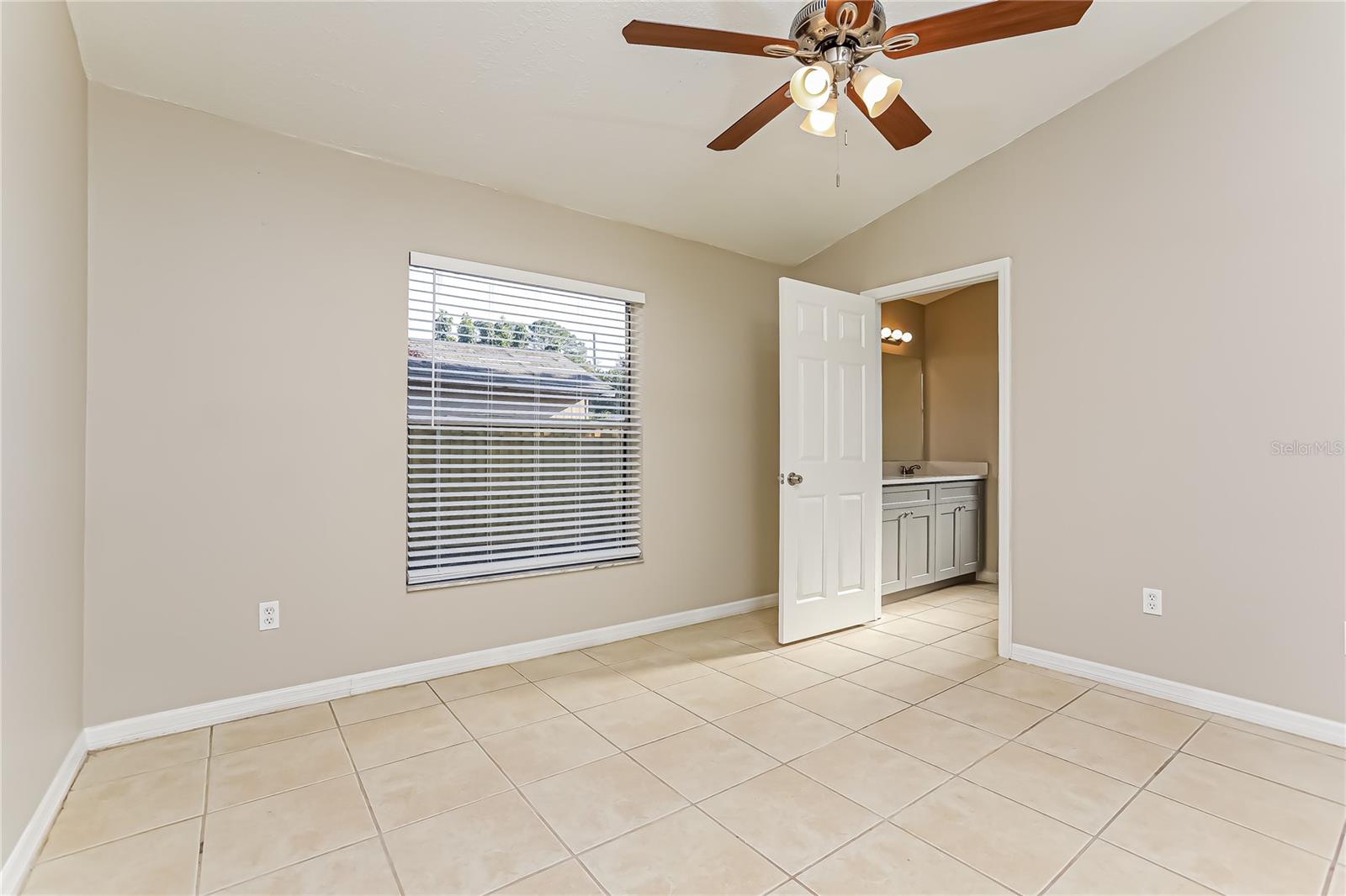 Image 7 of 16 For 1725 Durock Court