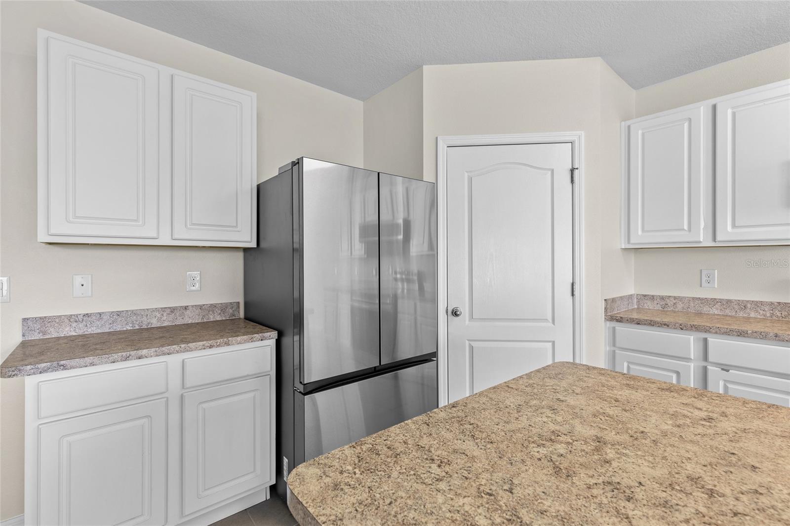Image 17 of 45 For 6060 Forest Ridge Lane
