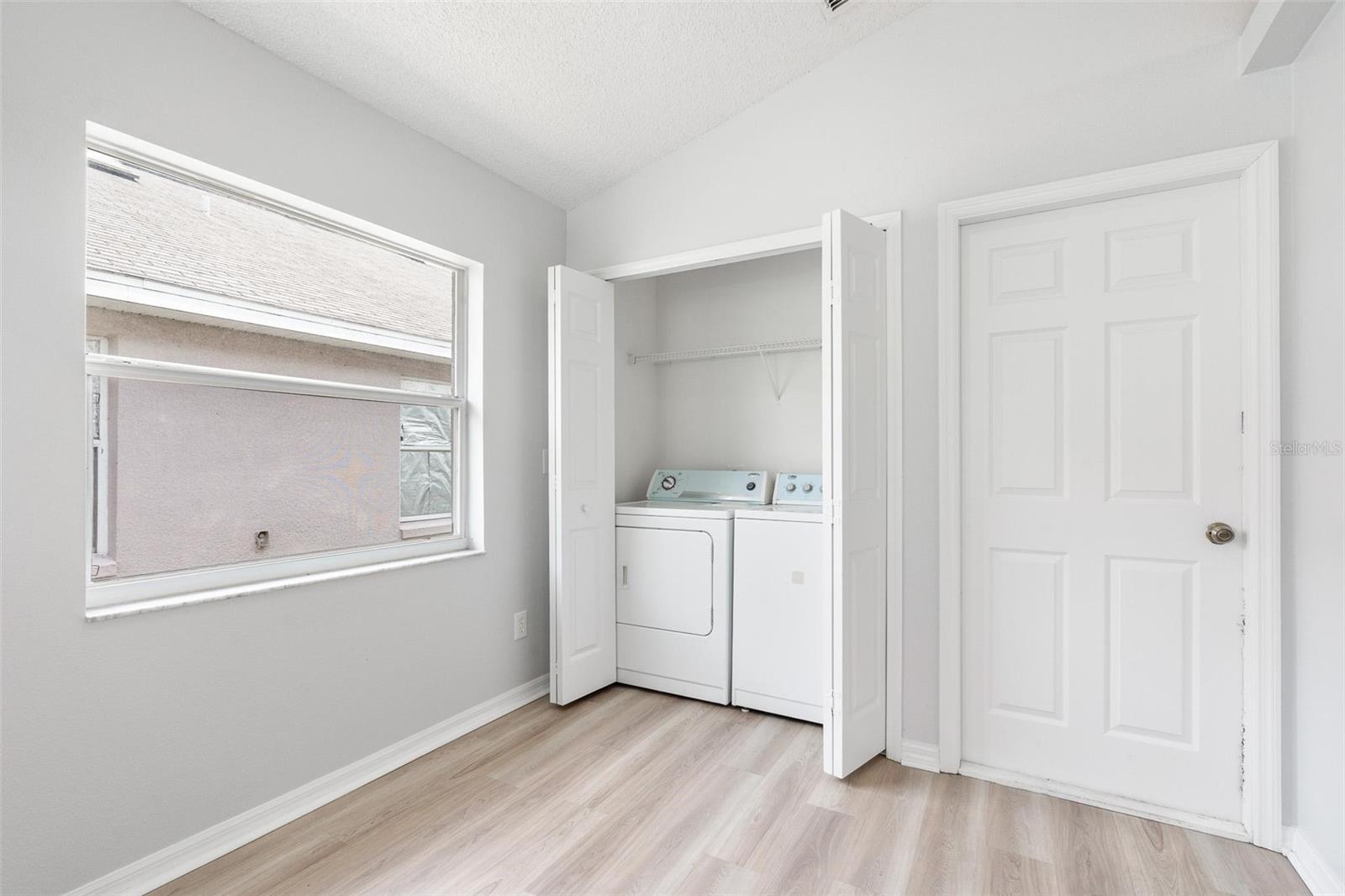 Image 12 of 34 For 313 Cheshire Way