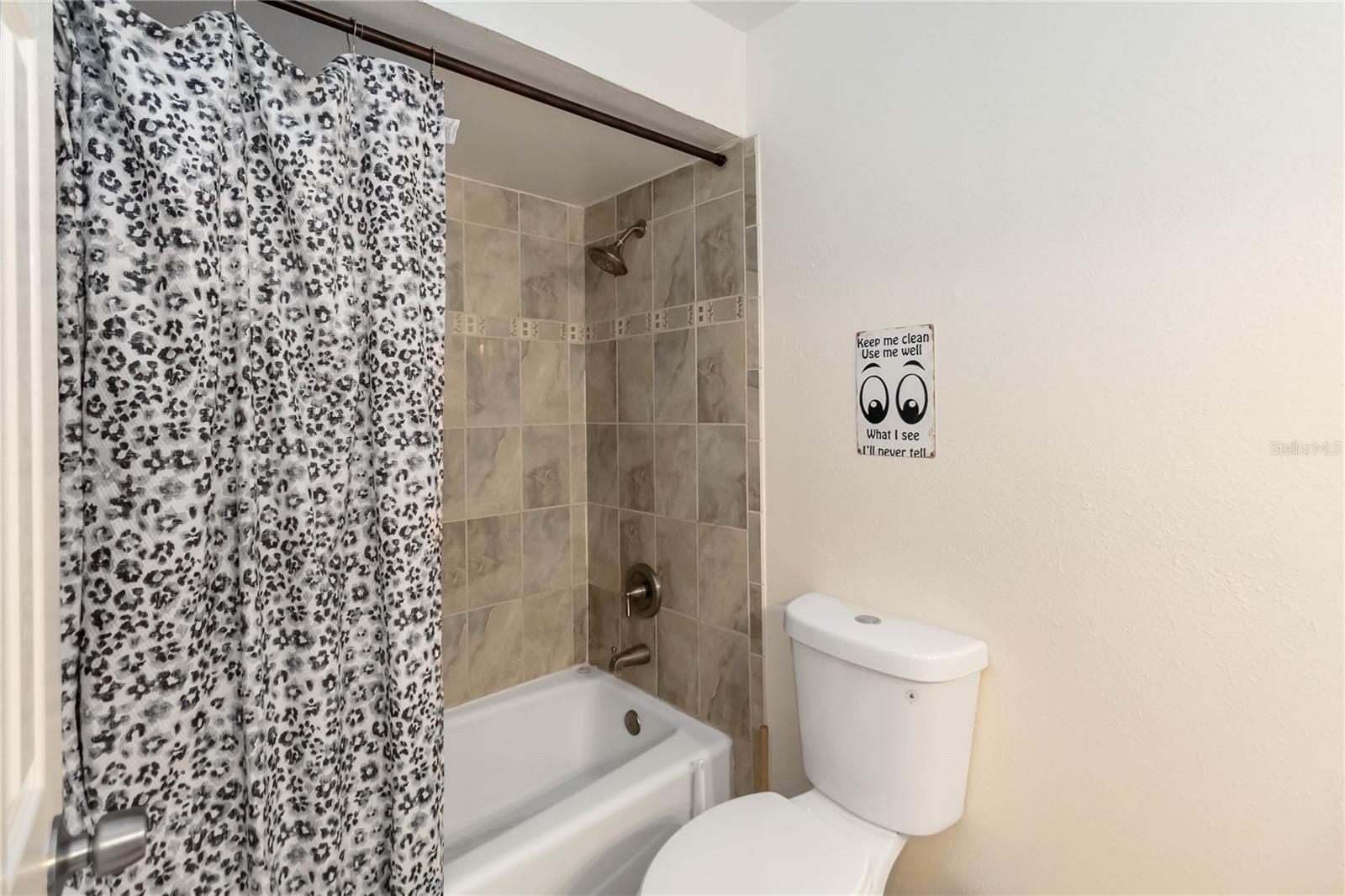 Image 16 of 25 For 8453 Mattituck Circle