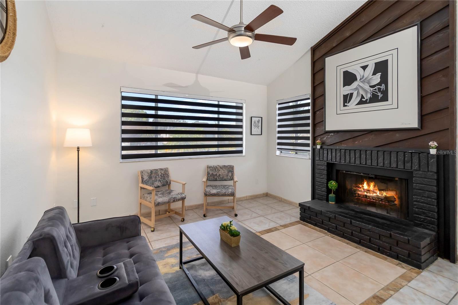 Image 4 of 25 For 8453 Mattituck Circle