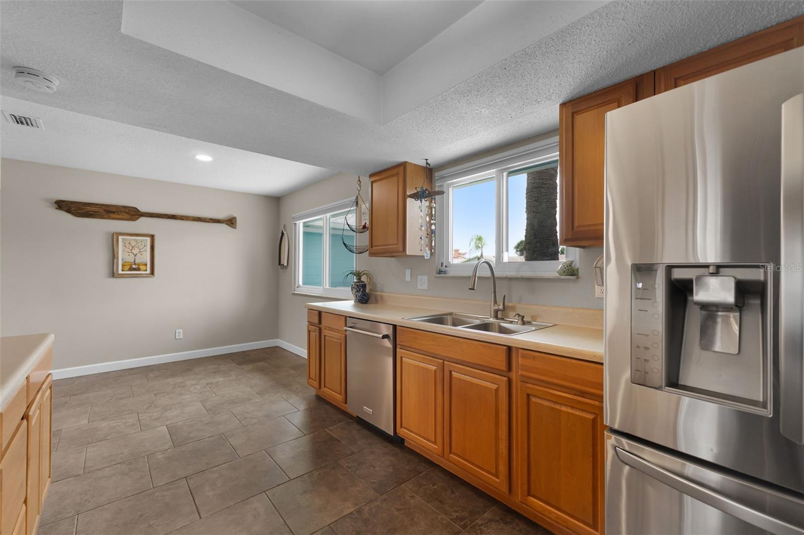 Image 16 of 30 For 13 Seabridge Drive