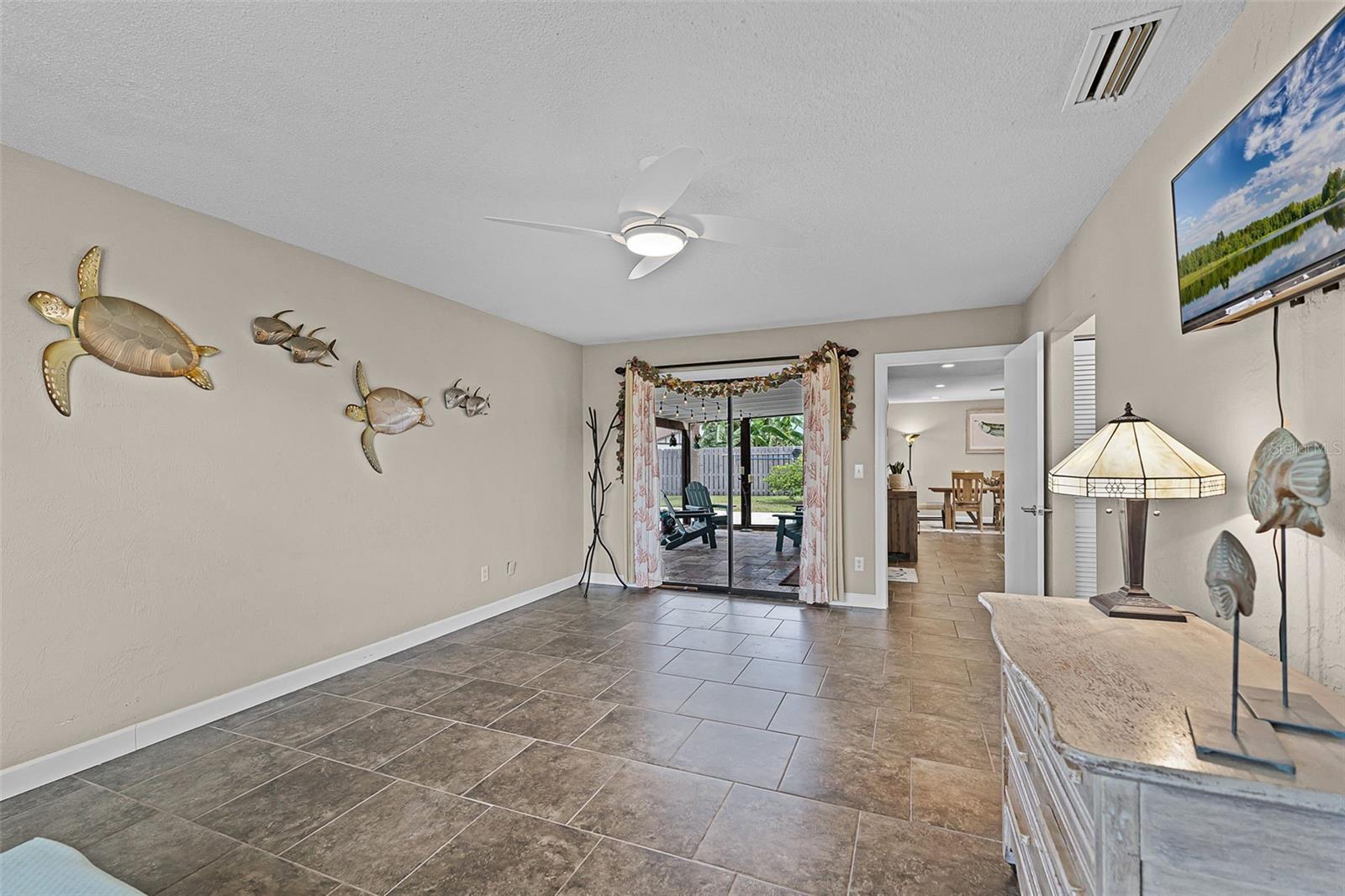 Image 22 of 30 For 13 Seabridge Drive