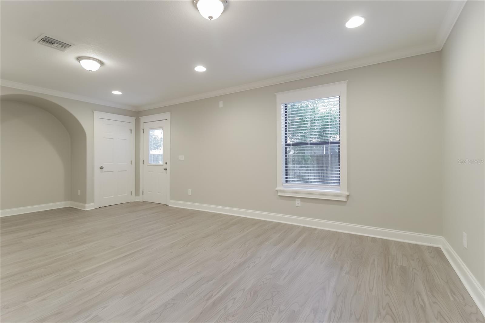 Image 14 of 17 For 2404 Shine Avenue