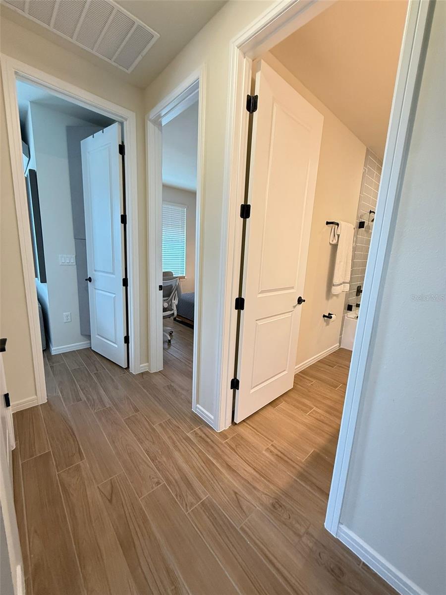 Image 17 of 23 For 3158 Voyager Avenue