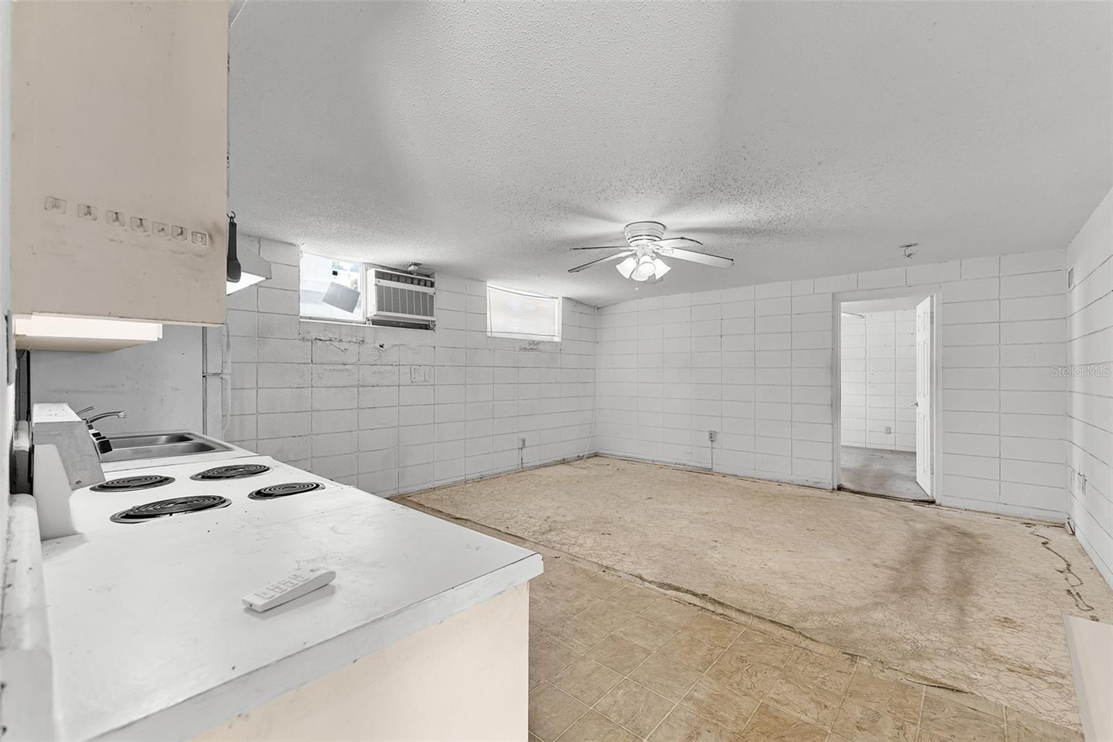Image 36 of 69 For 3929 Atlantic Avenue