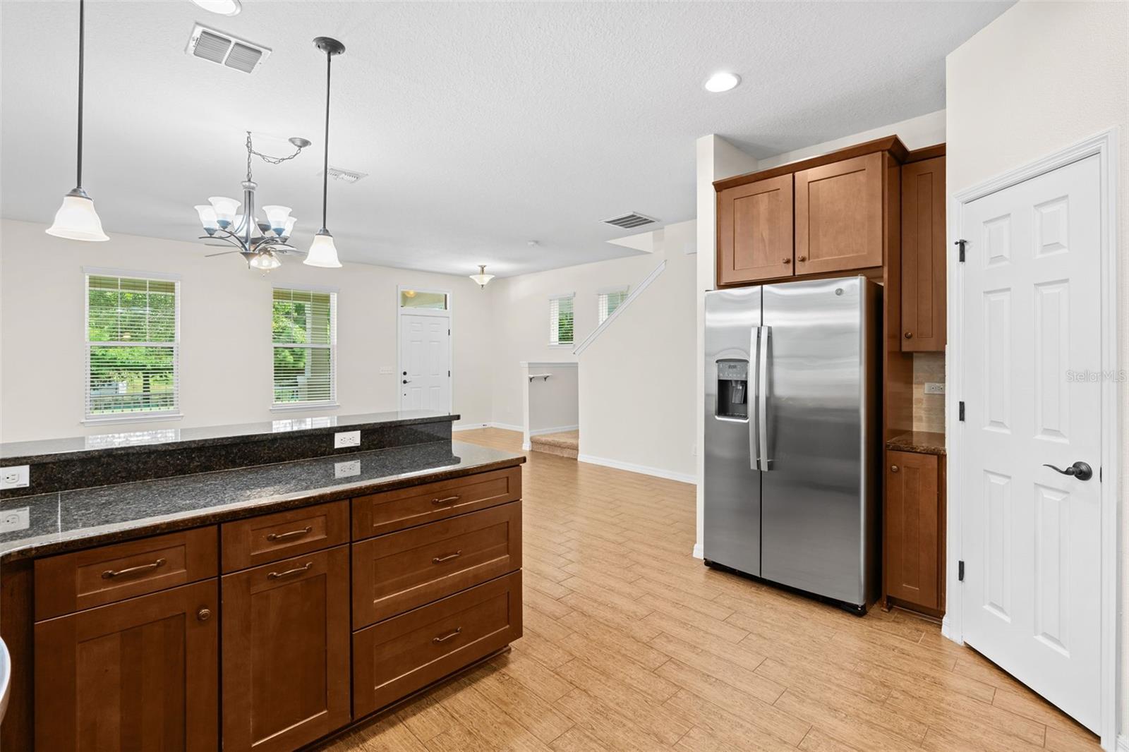Image 18 of 38 For 951 Ginnie Way