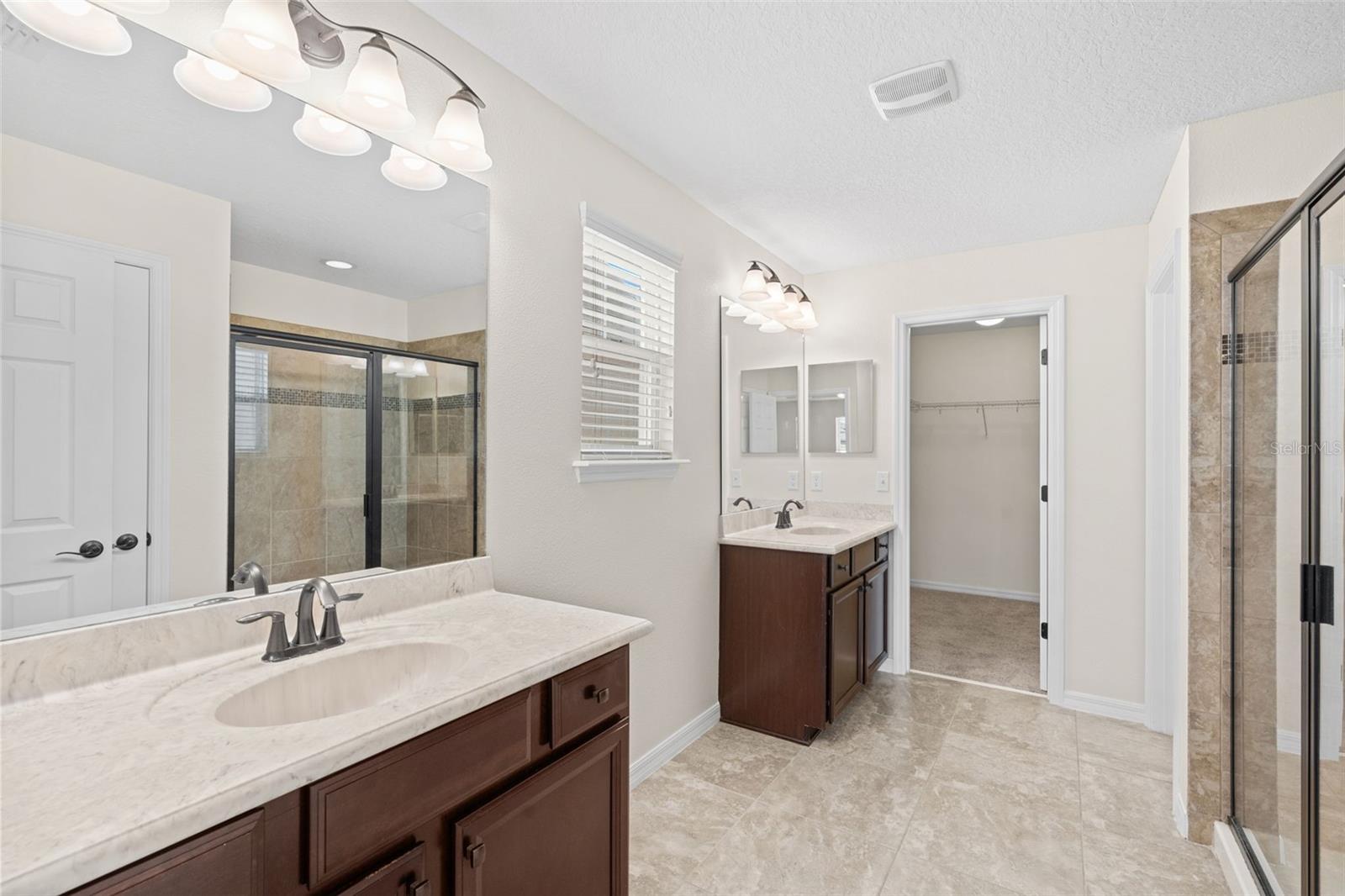 Image 24 of 38 For 951 Ginnie Way