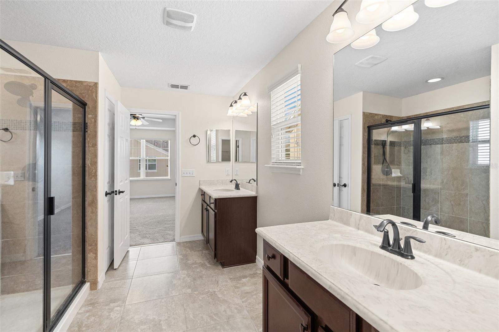 Image 25 of 38 For 951 Ginnie Way
