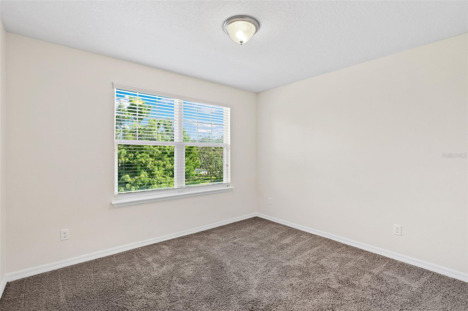 Image 27 of 38 For 951 Ginnie Way