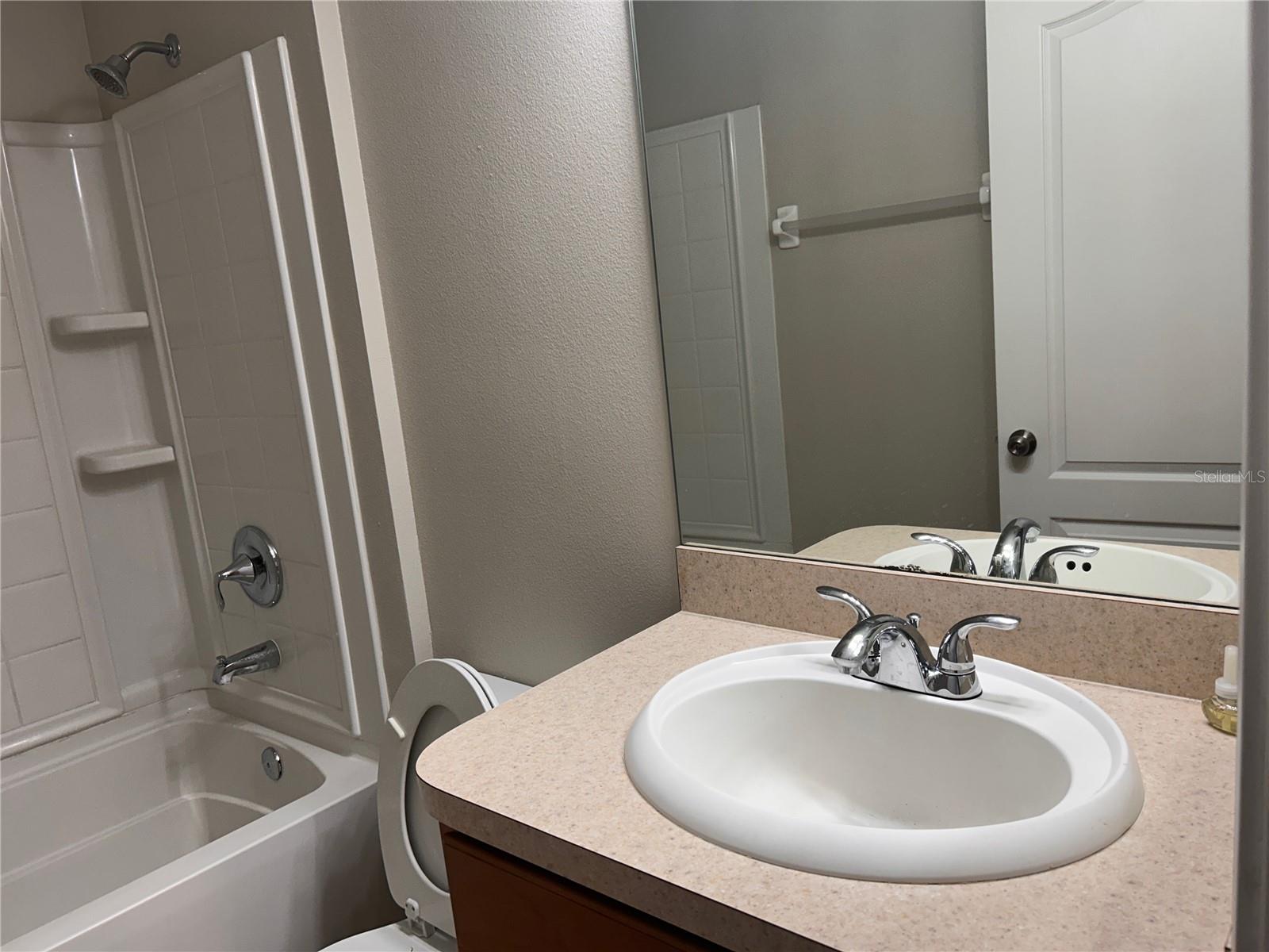Image 22 of 34 For 8111 Alamosa Wood Avenue
