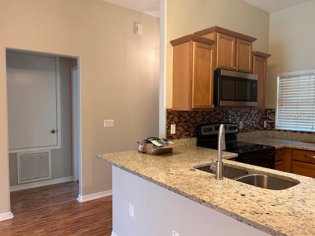 Image 8 of 34 For 8111 Alamosa Wood Avenue