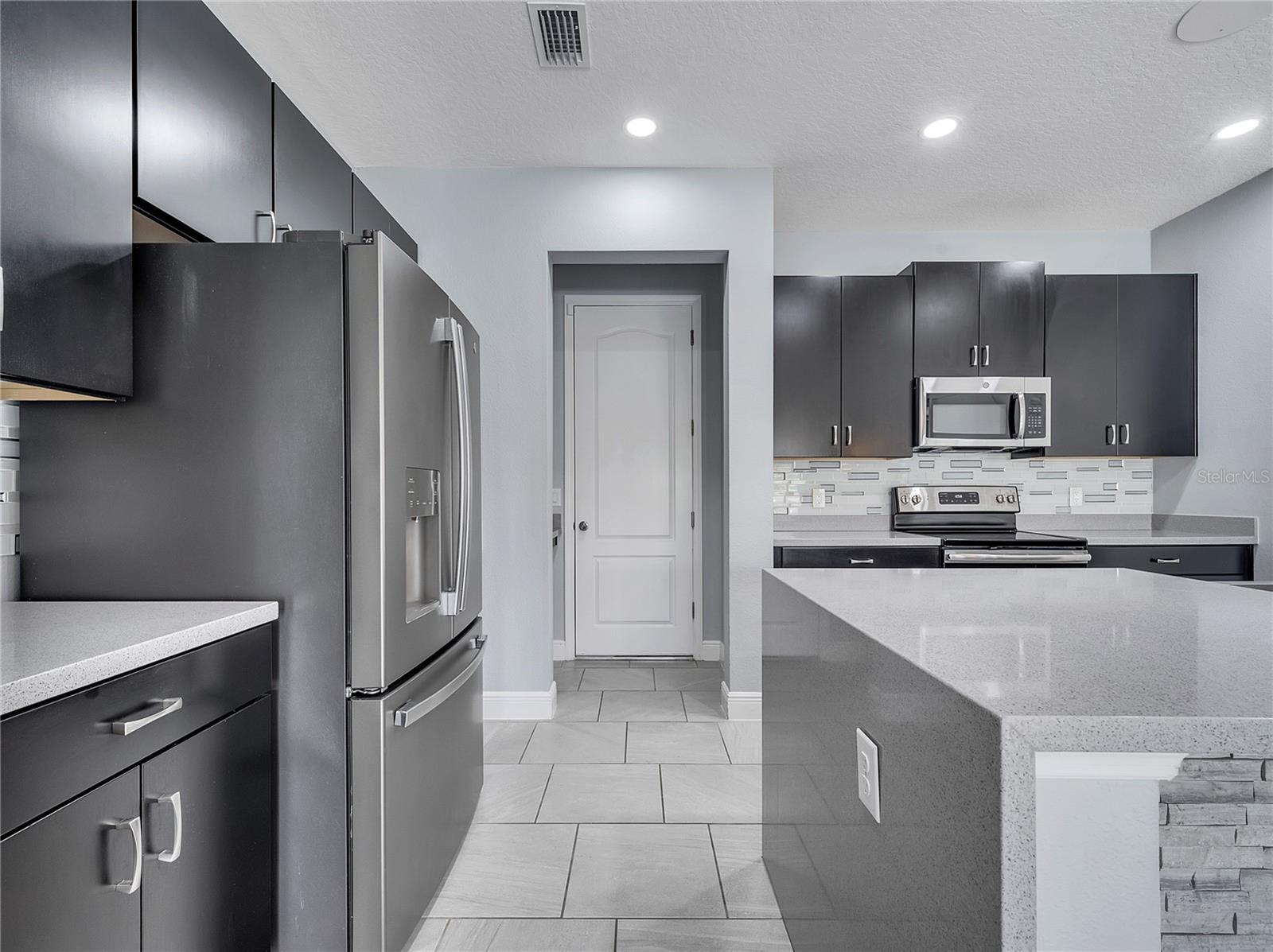 Image 10 of 48 For 4916 Blanche Court