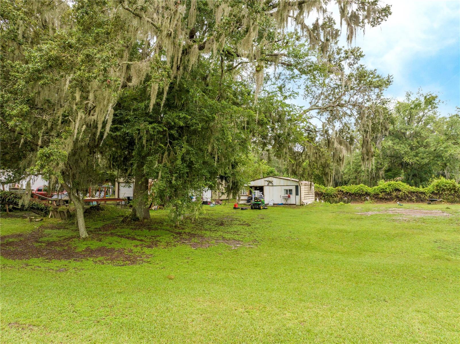 Image 36 of 44 For 36720 Emeralda Island Road
