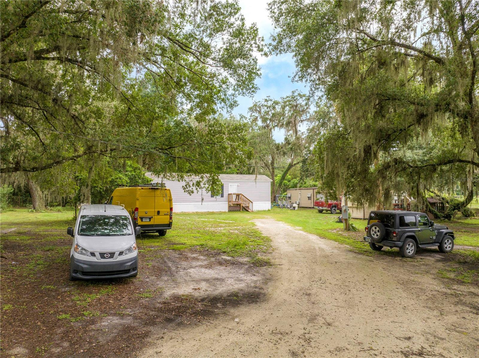 Image 4 of 44 For 36720 Emeralda Island Road