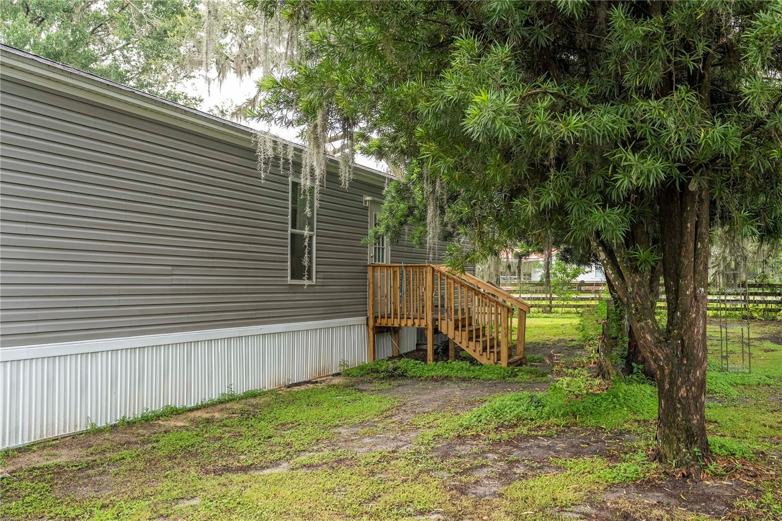 Image 6 of 44 For 36720 Emeralda Island Road