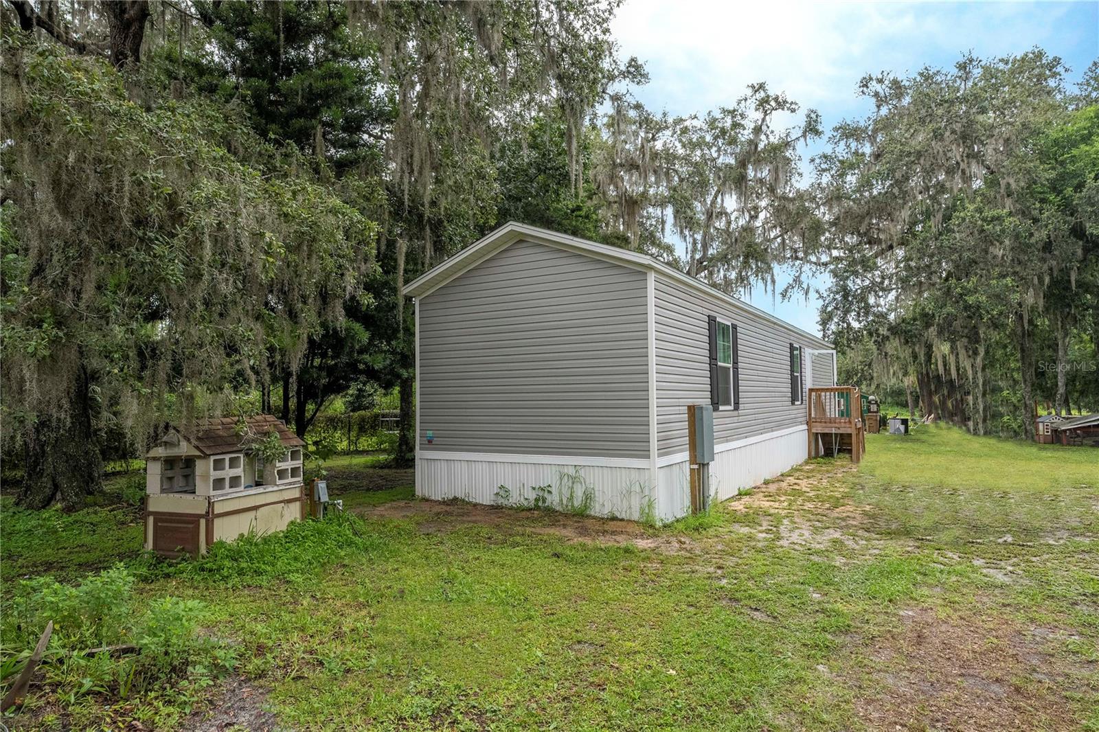 Image 7 of 44 For 36720 Emeralda Island Road