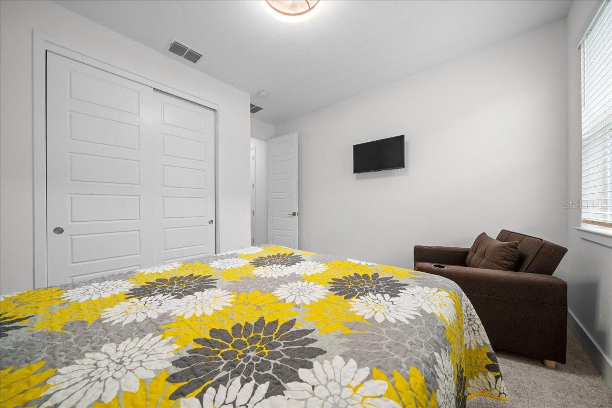 Image 16 of 58 For 4378 54th Terrace