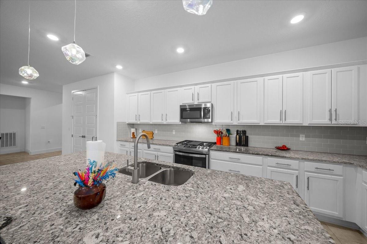 Image 35 of 58 For 4378 54th Terrace