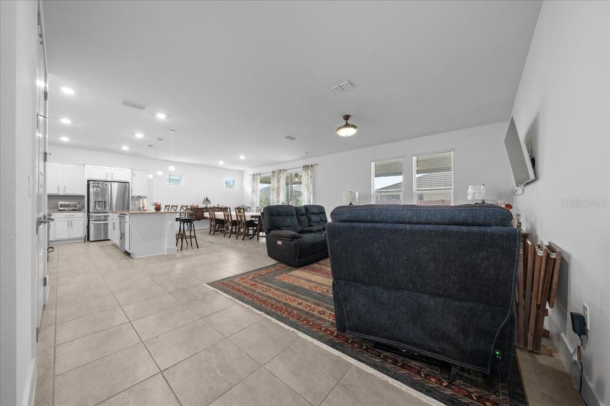 Image 5 of 58 For 4378 54th Terrace