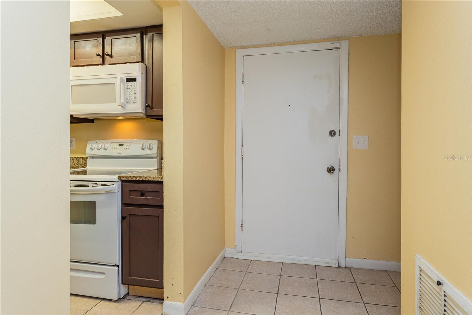 Image 3 of 15 For 5896 Peregrine Avenue C01