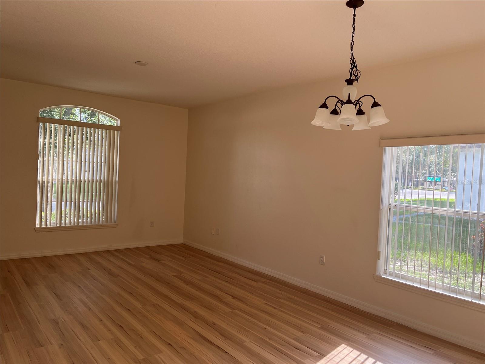 Image 7 of 28 For 7714 Tanbier Drive