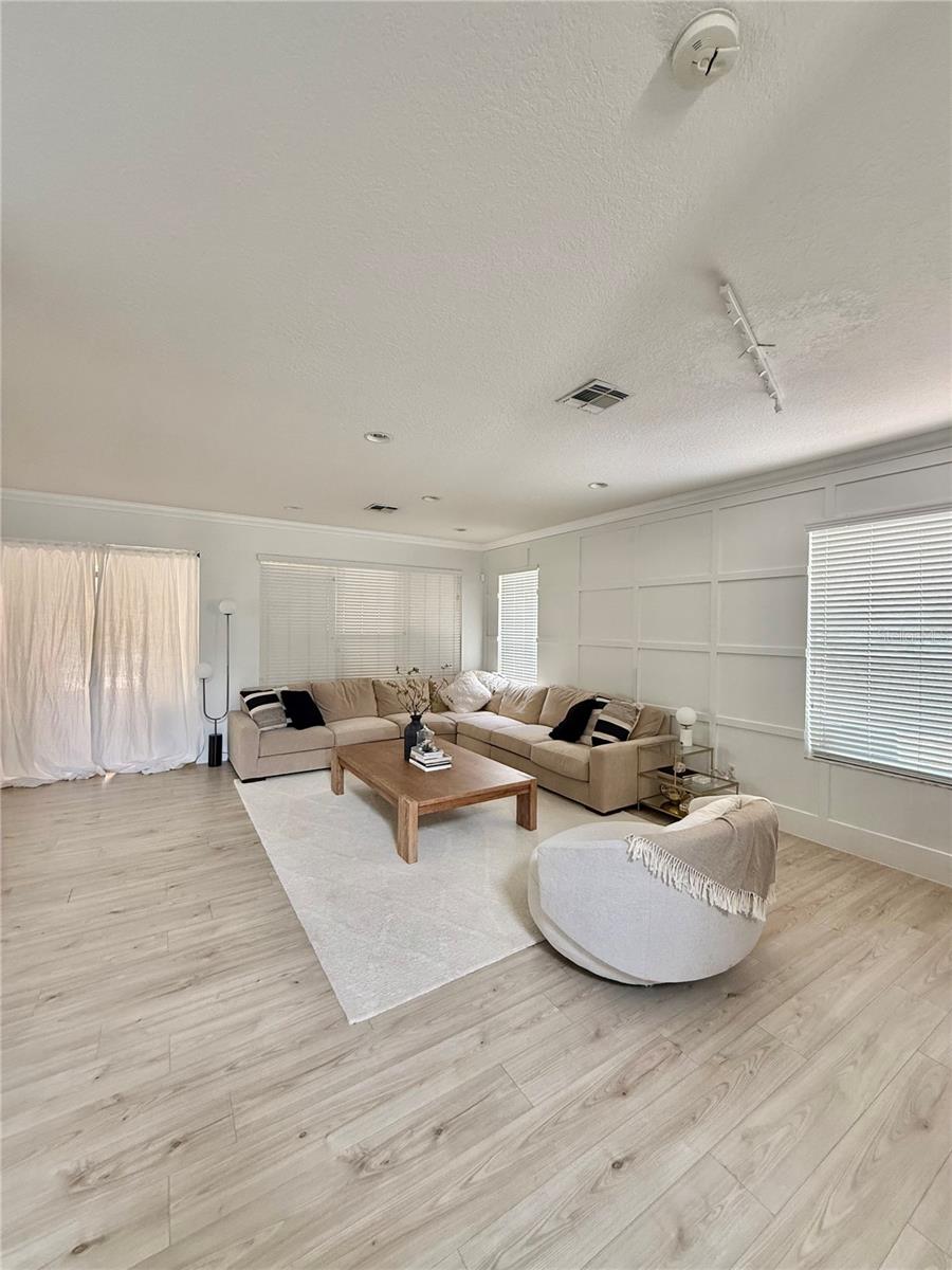 Image 6 of 26 For 1031 Cinnamon Fern Court